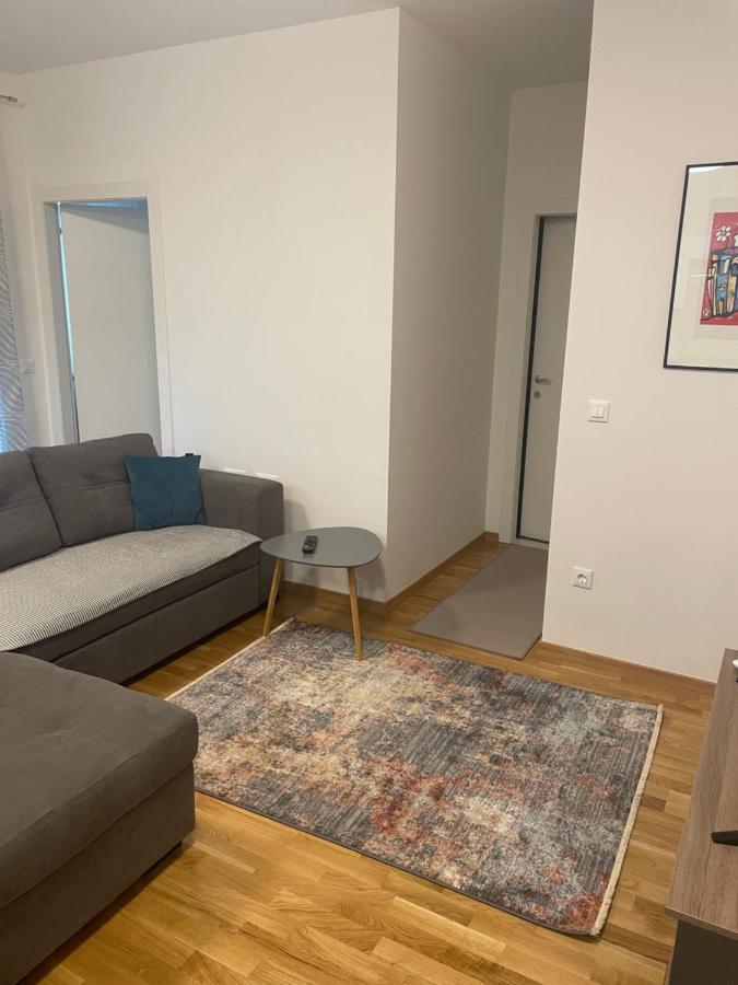 Apartment Diana Zara parking free Bagian luar foto