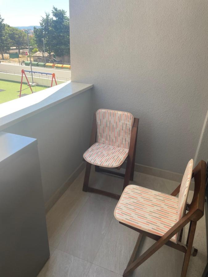 Apartment Diana Zara parking free Bagian luar foto