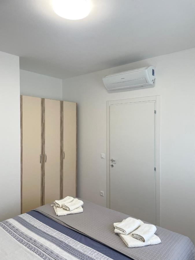 Apartment Diana Zara parking free Bagian luar foto