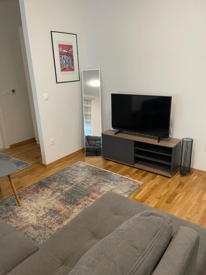 Apartment Diana Zara parking free Bagian luar foto